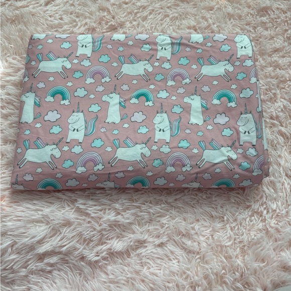 Posh Peanut Other - Posh Peanut “Olive” Exclusive Unicorn Print Twin Duvet + Pillow Sham Set – EUC